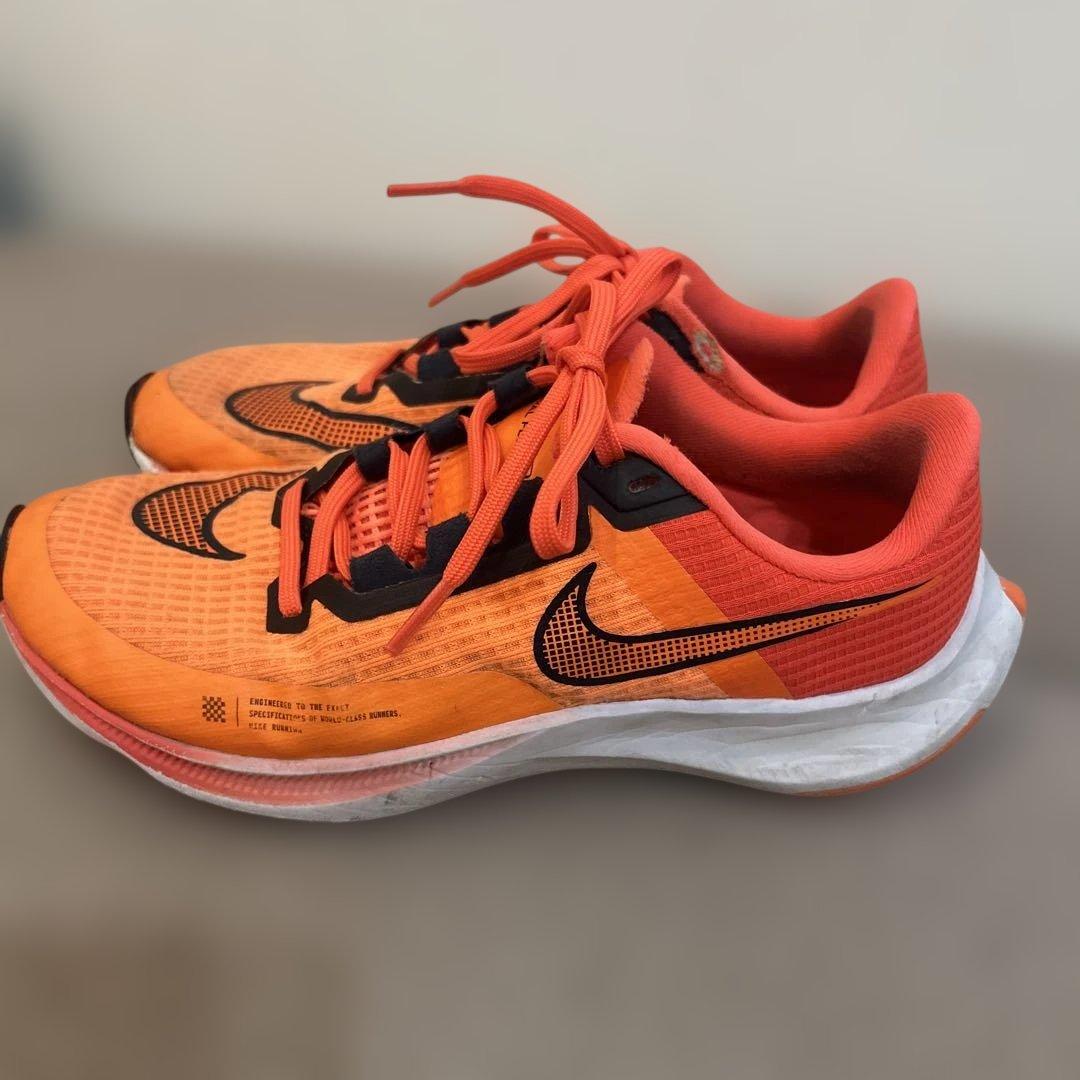 Nike ランニングシューズ オレンジ — image 2