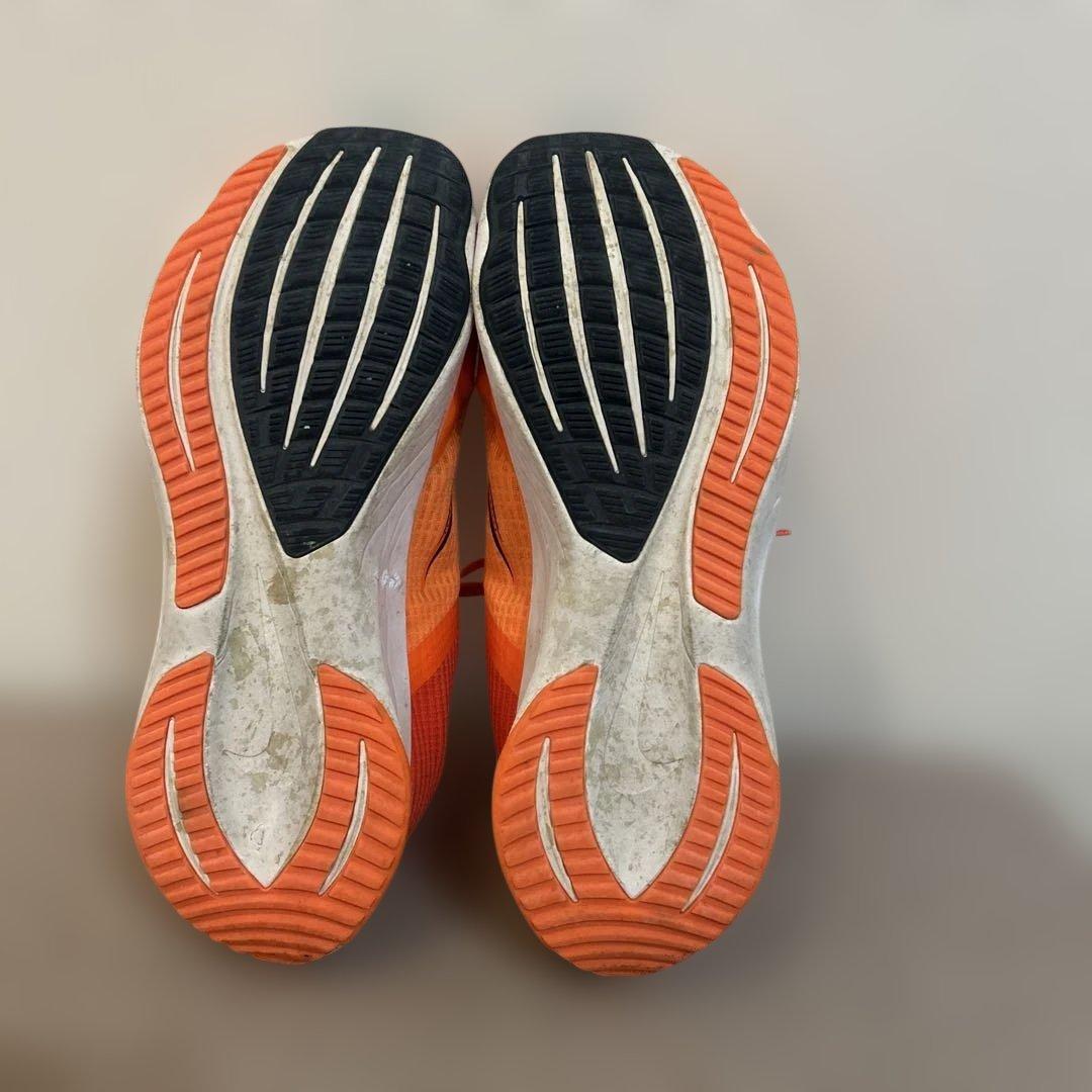Nike ランニングシューズ オレンジ — image 4