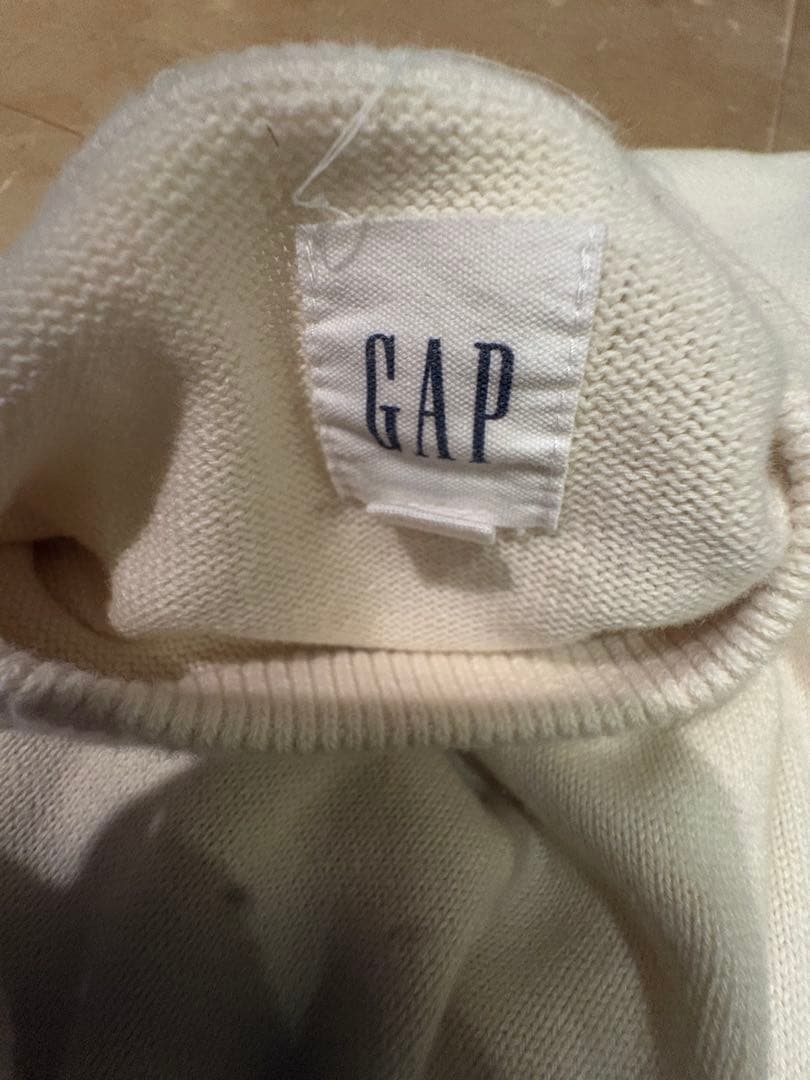 GAP ロゴ クルーネック ニット セーター ホワイト — image 3