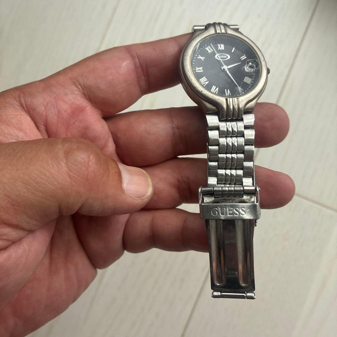 GUESS アナログ腕時計 本体電池切れ — image 2