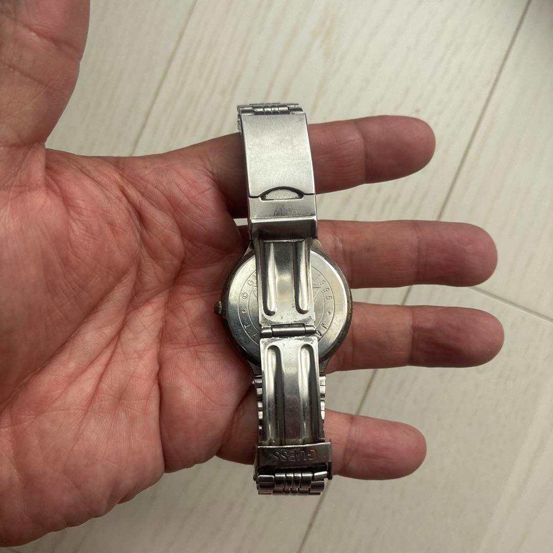 GUESS アナログ腕時計 本体電池切れ — image 3