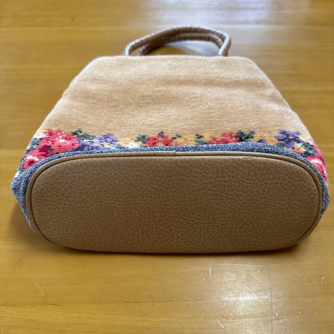 Hotman 花柄刺繍 中型ハンドバッグ — image 4