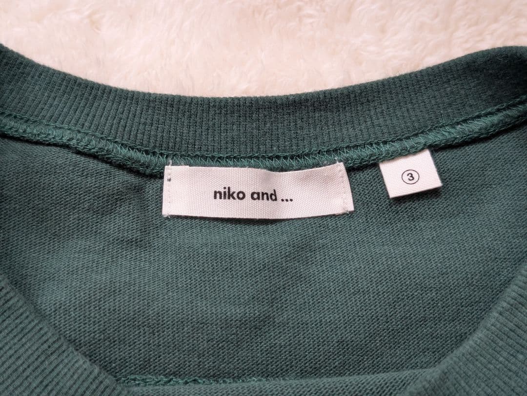 niko and…ライン入りバックプリントロンT — image 3