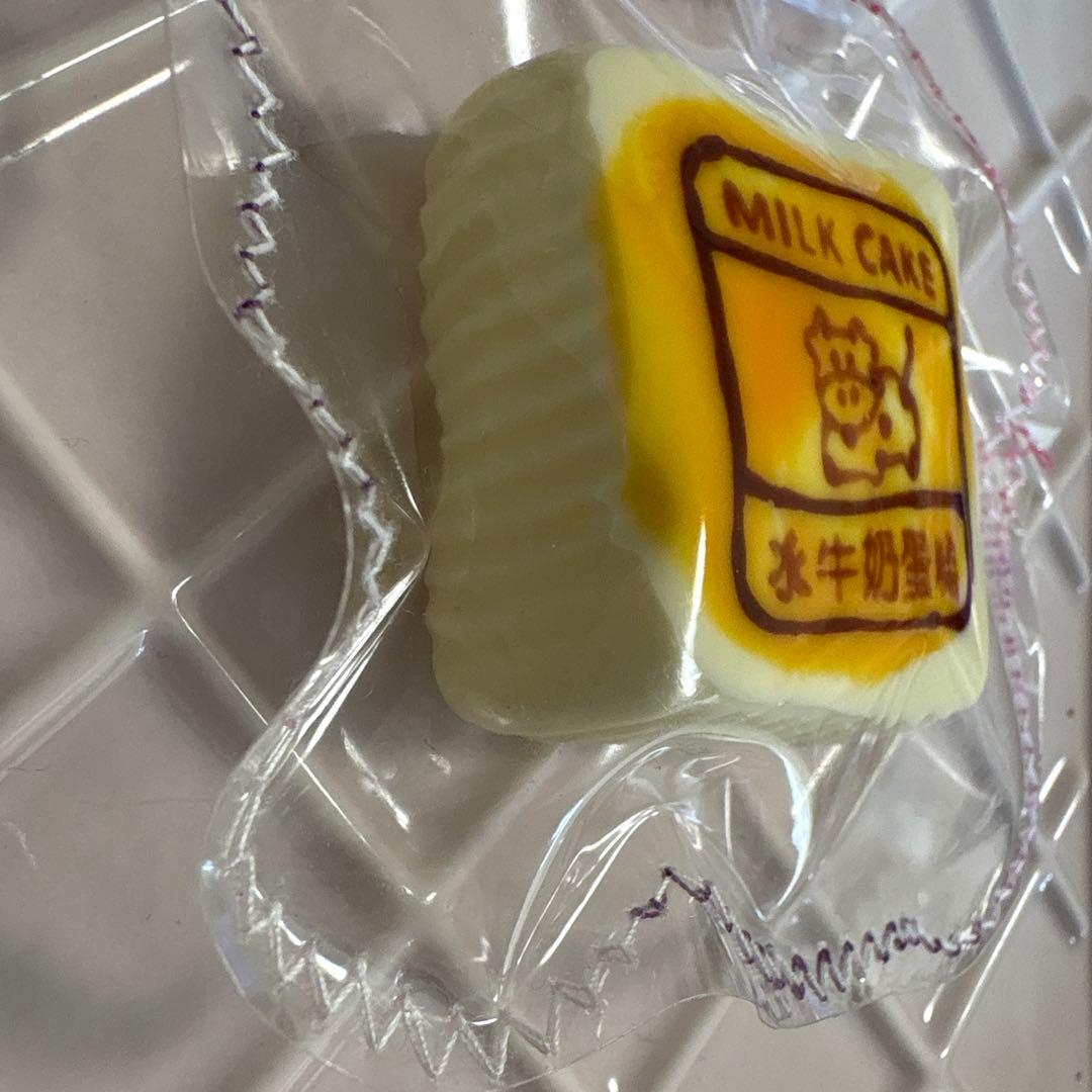 【すぐ発送】kikisquishy キキスクイーズ 牛ケーキ S スクイーズ — image 2