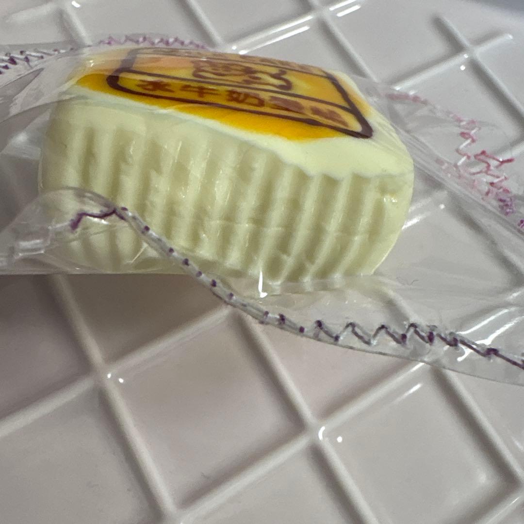 【すぐ発送】kikisquishy キキスクイーズ 牛ケーキ S スクイーズ — image 3