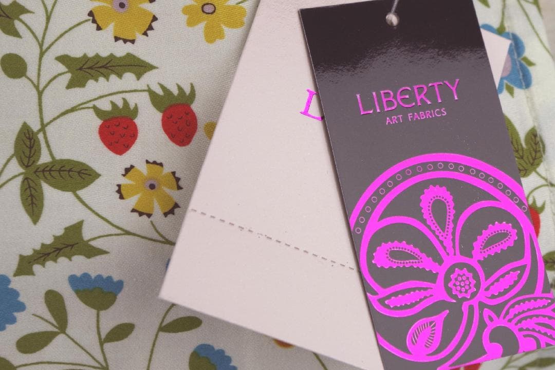 【処分価格新品】リバティLIBERTY　 LICIE エプロン№6003 — image 4