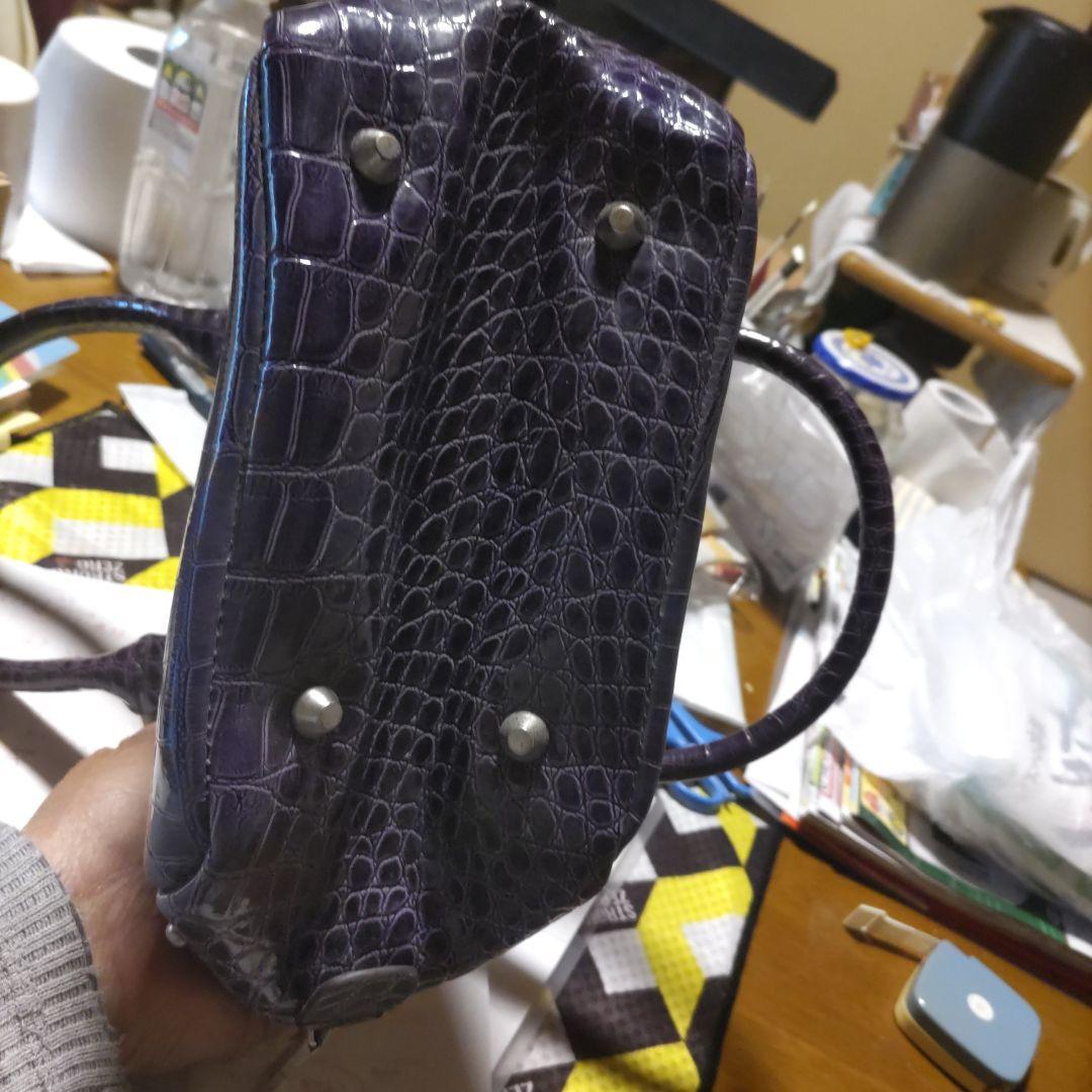 クロコダイル風紫ハンドバッグ — image 5