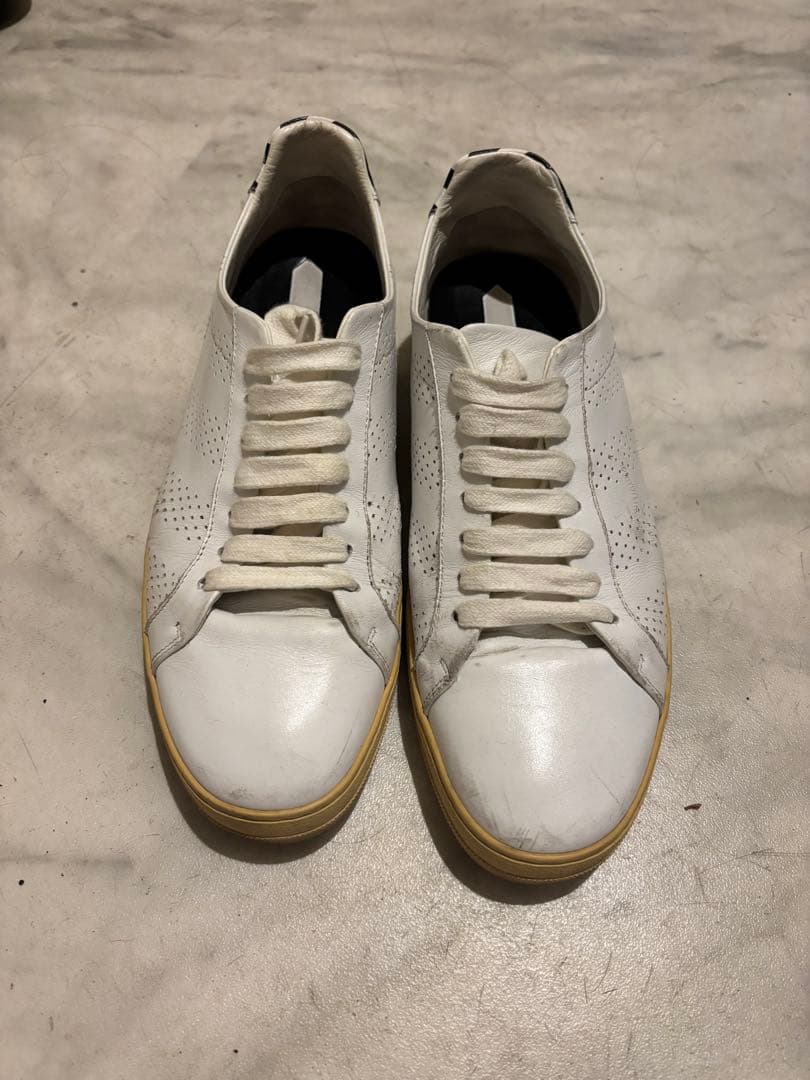 Off-White パンチングレザー スニーカー ホワイト — image 2