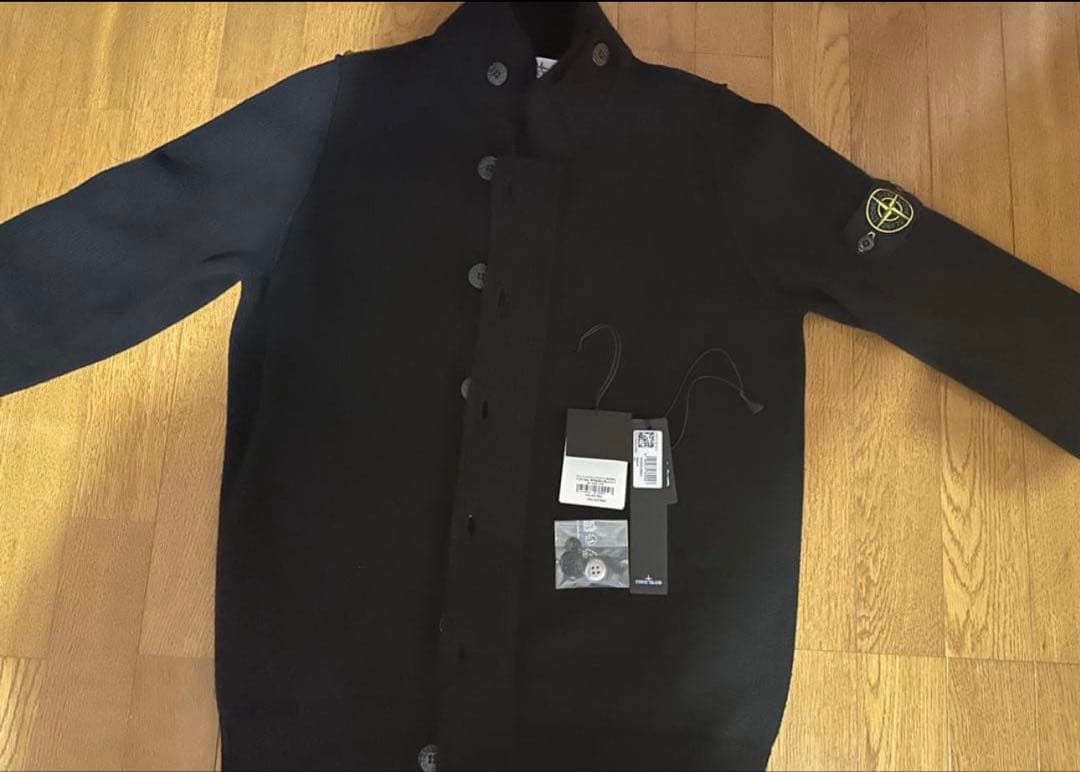 早い者ガチ[STONE ISLAND]ニット黒　ストーンアイランド — image 4
