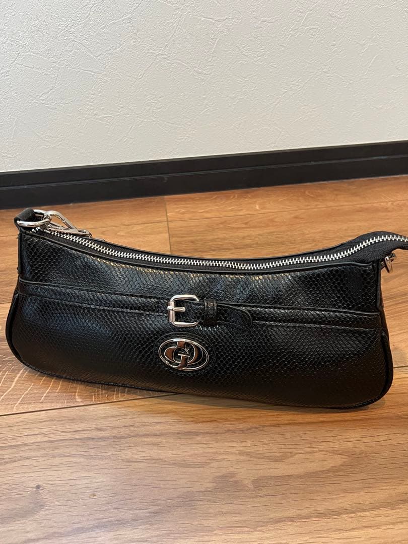 《最終値下げ》ベルトデザインbag GYDA — image 2