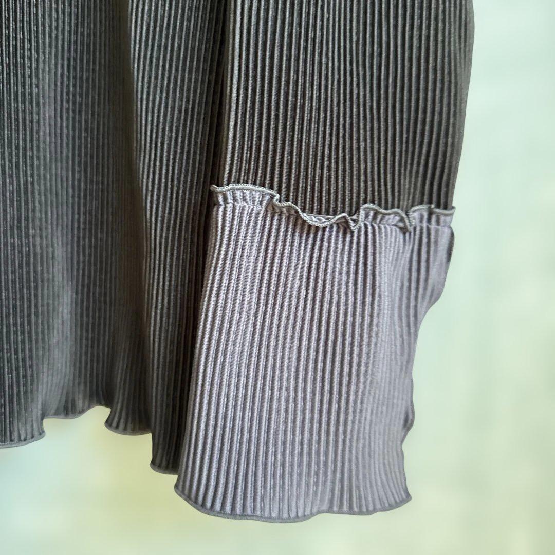 【美品】プリーツ加工 長袖カットソー Lサイズ — image 4
