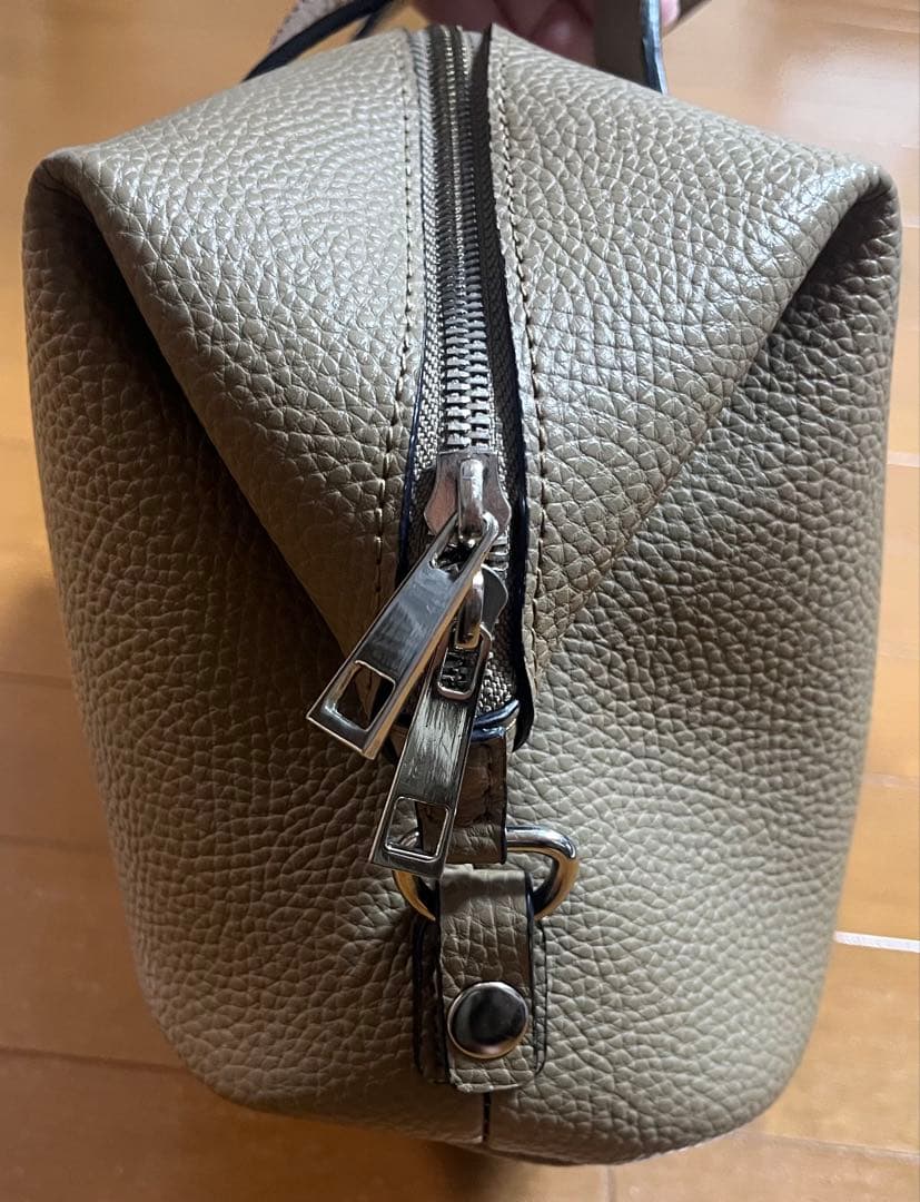 RODESKO ロデスコ トートバッグ グレージュ タッセル付き — image 3