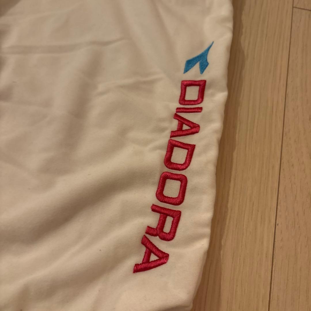 DIADORA ラケットバッグ 巾着型 ホワイト — image 2