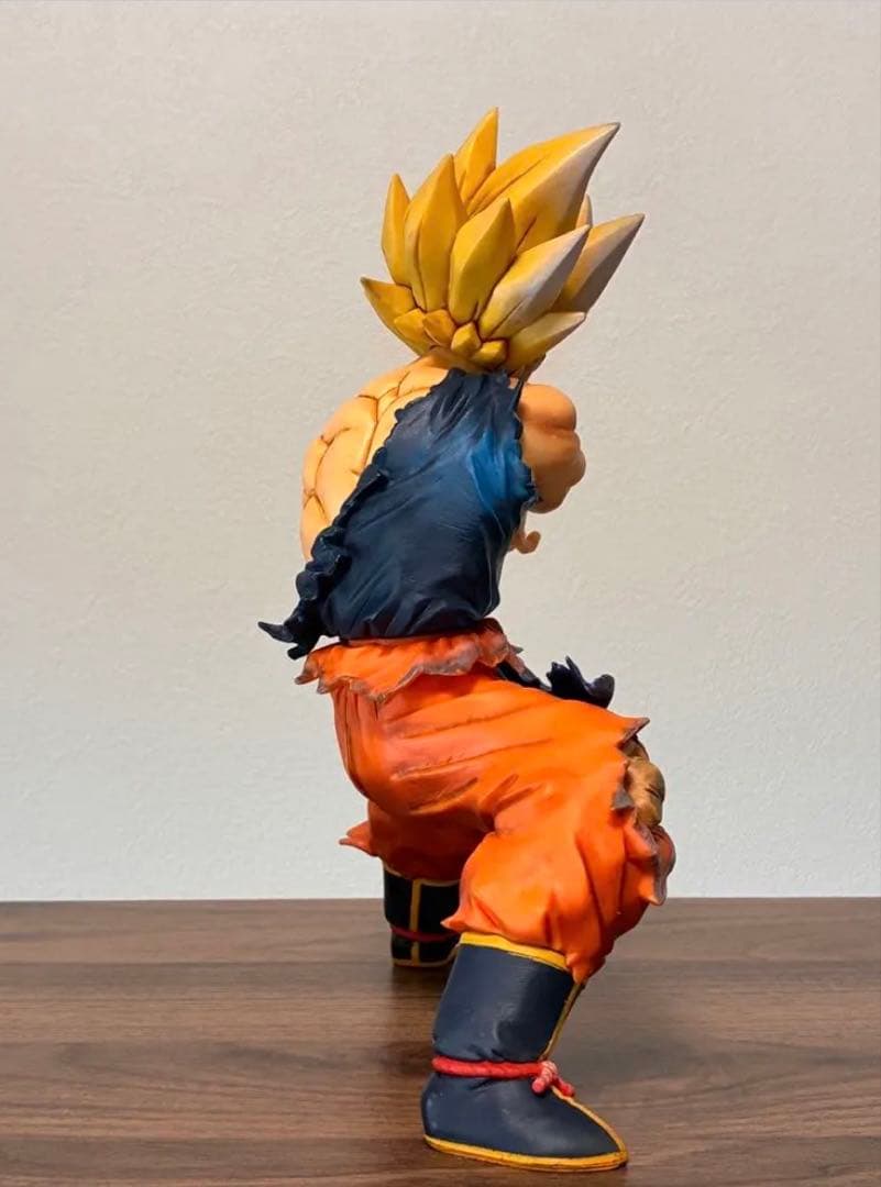レジェンズ　ドラゴンボールフィギュア　孫悟空　かめはめ波　リペイント品 — image 3