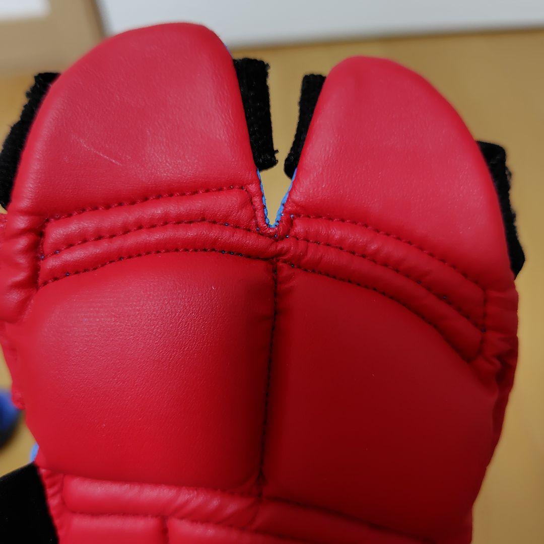 空手 防具 MIZUNO 拳サポ ２組 セット Ｍサイズ 赤 青 リバーシブル — image 5