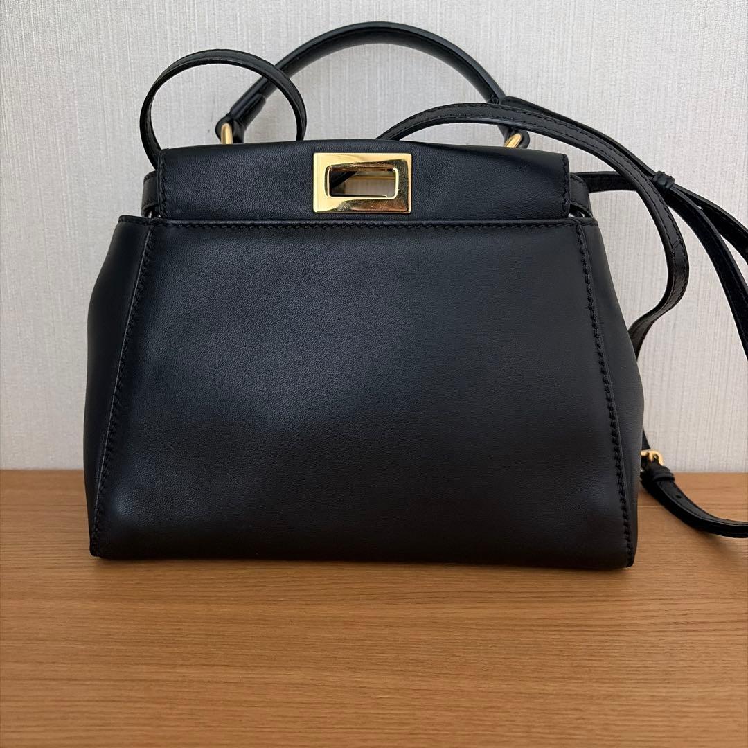 美品　ピーカブー　ミニ　フェンディ　ブラック — image 2