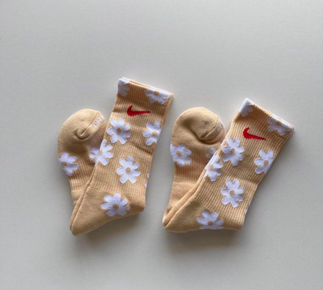 未使用 Nike ソックス　花柄 2足セット　約22～25cm — image 4