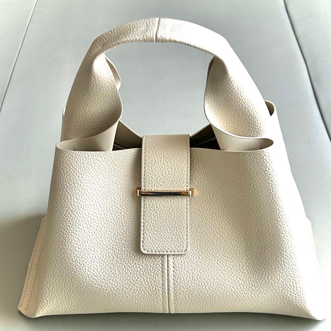 美品 VIS フロント金具 エアリーソフトバッグ アイボリー 軽量 自立 人気 — image 2