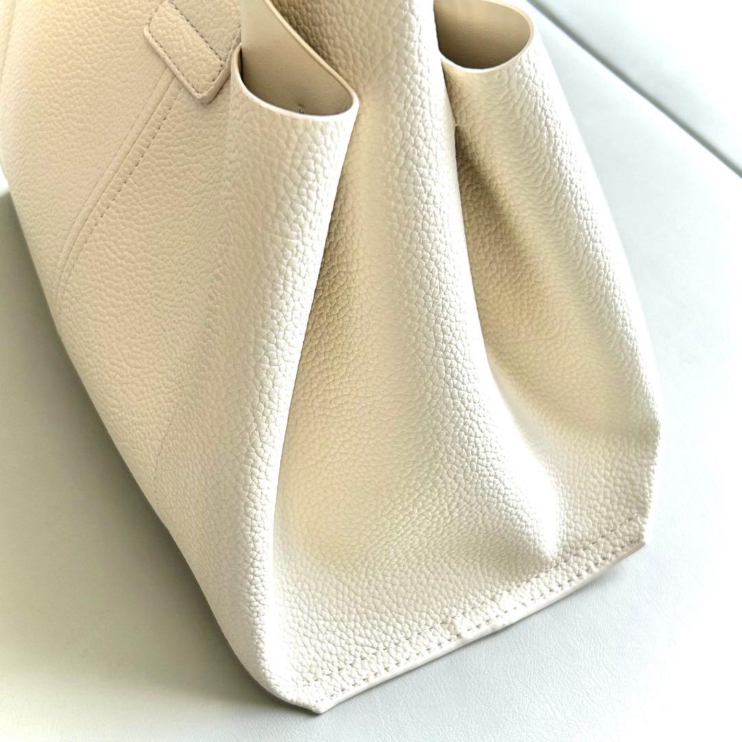 美品 VIS フロント金具 エアリーソフトバッグ アイボリー 軽量 自立 人気 — image 5