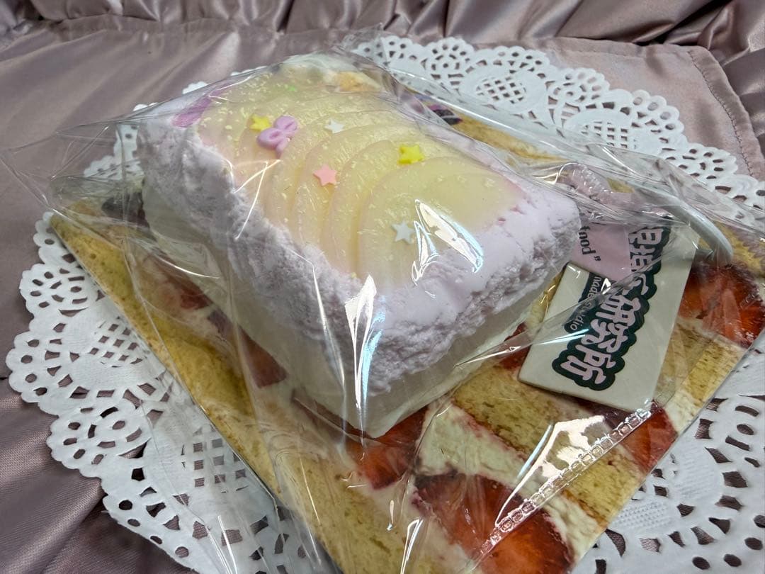 捏捏研究所　ブランド　スクイーズ　桃ケーキ — image 5