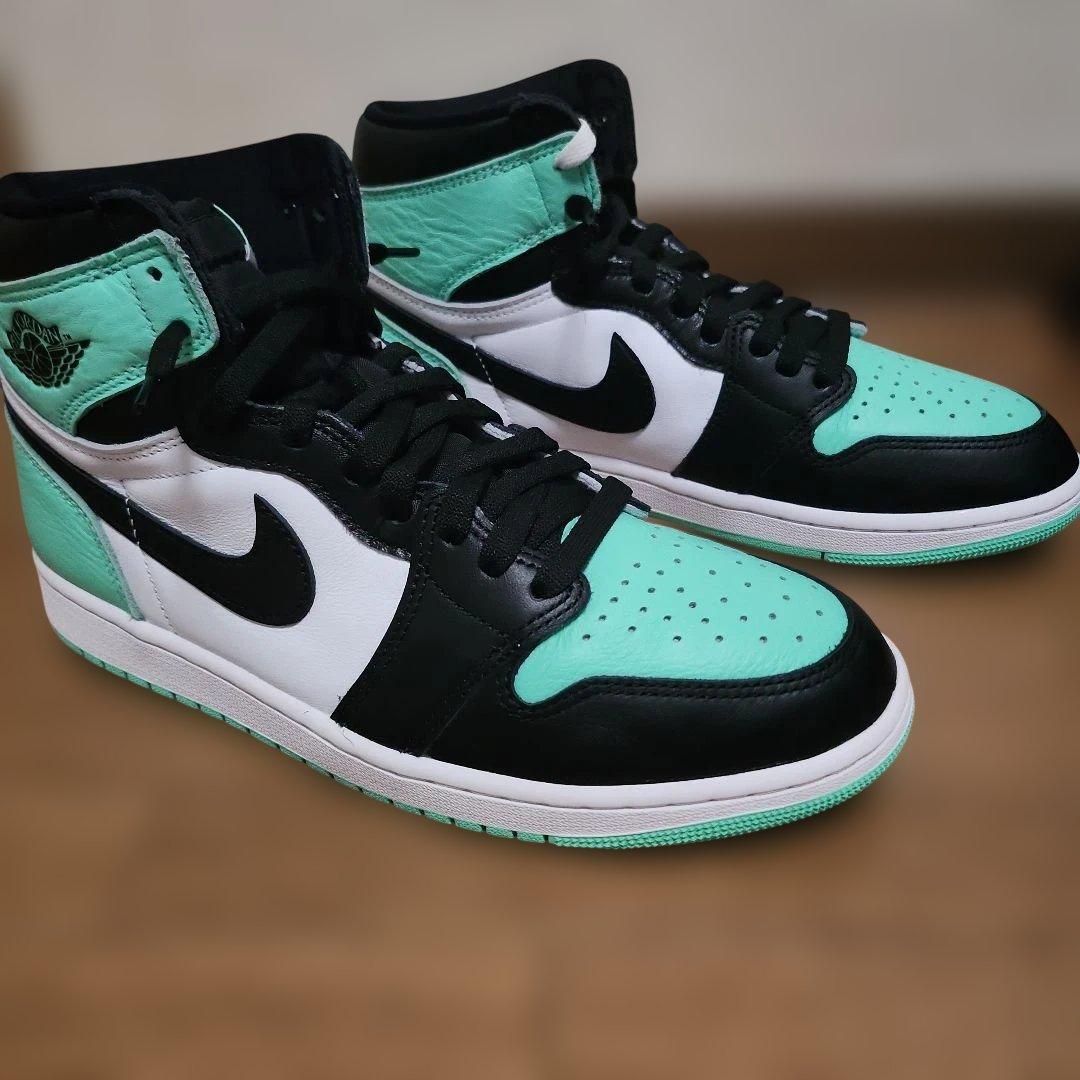 【美品】Nike Air Jordan 1 High OG Green Glow — image 2