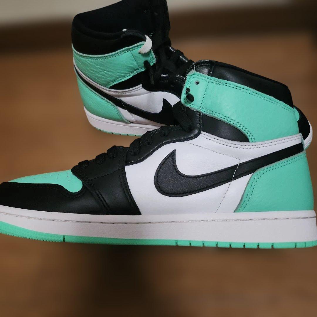 【美品】Nike Air Jordan 1 High OG Green Glow — image 4