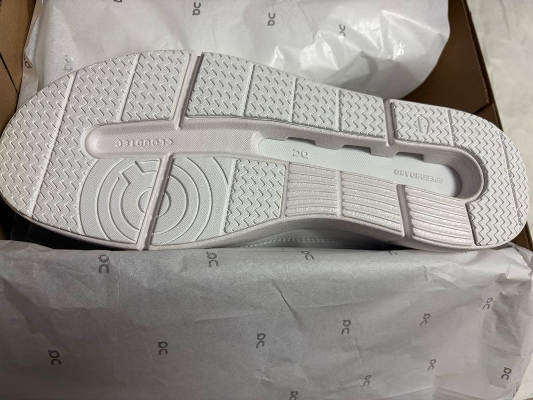 On THE ROGER Centre Court 27cm white 白 — image 2
