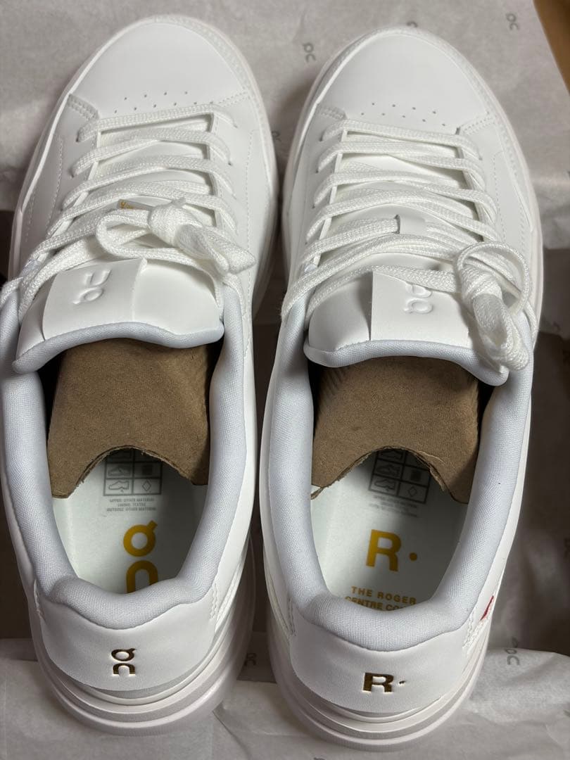 On THE ROGER Centre Court 27cm white 白 — image 3