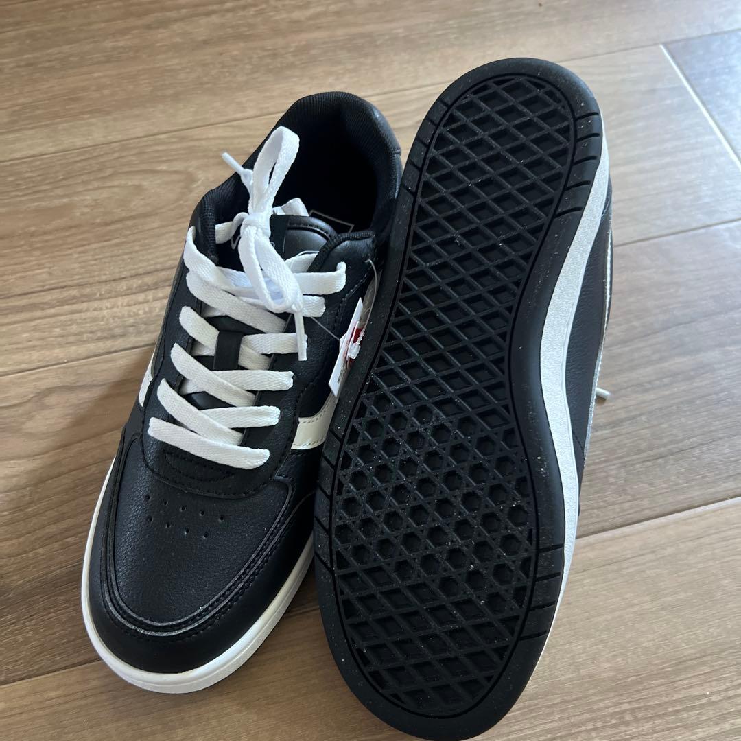 新品未使用　VANS スニーカー ブラック ホワイト — image 2
