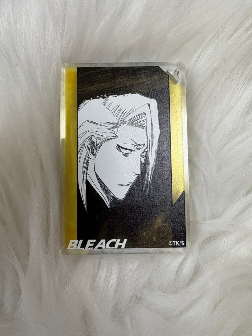 BLEACH ドミノ風アクリルキーホルダー 吉良イヅル — image 2