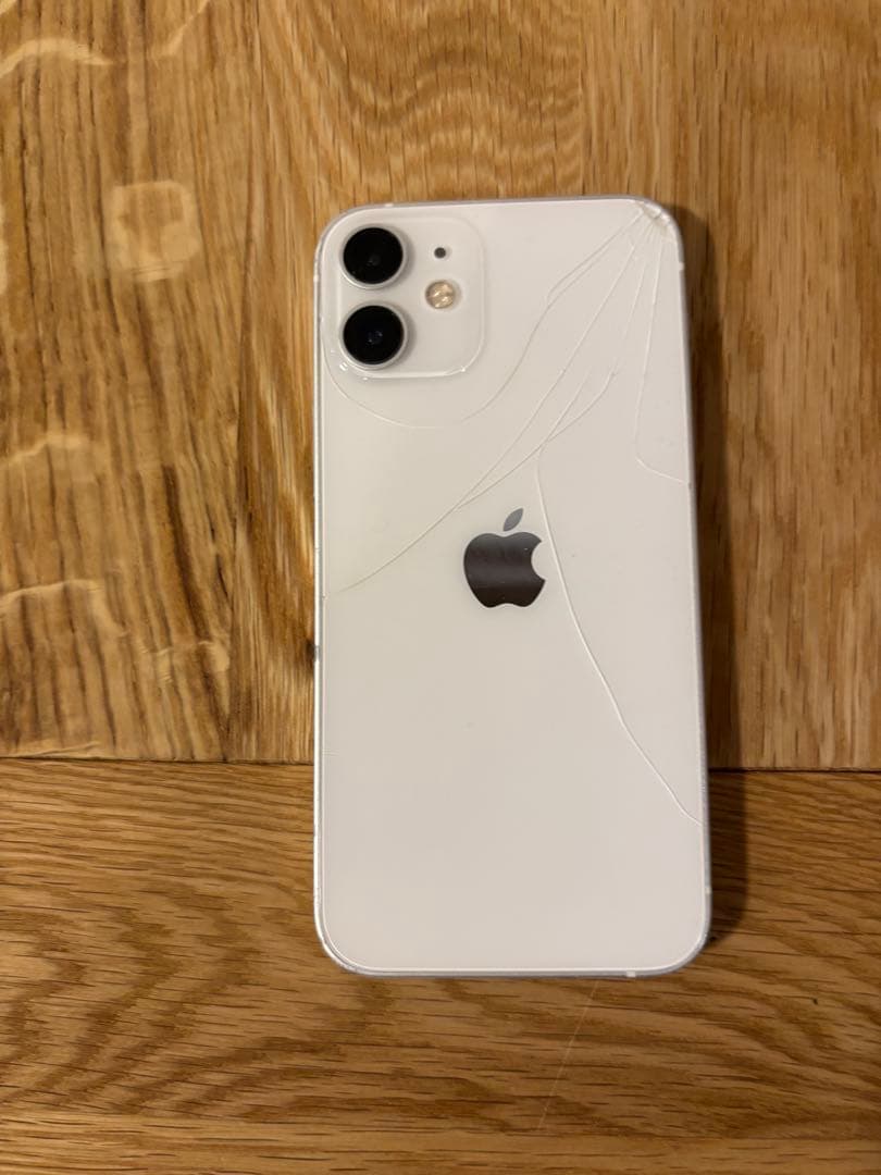 Apple iPhone 12 mini ホワイト ガラス割れ — image 2