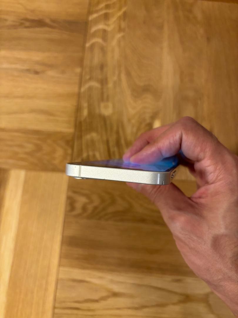Apple iPhone 12 mini ホワイト ガラス割れ — image 4