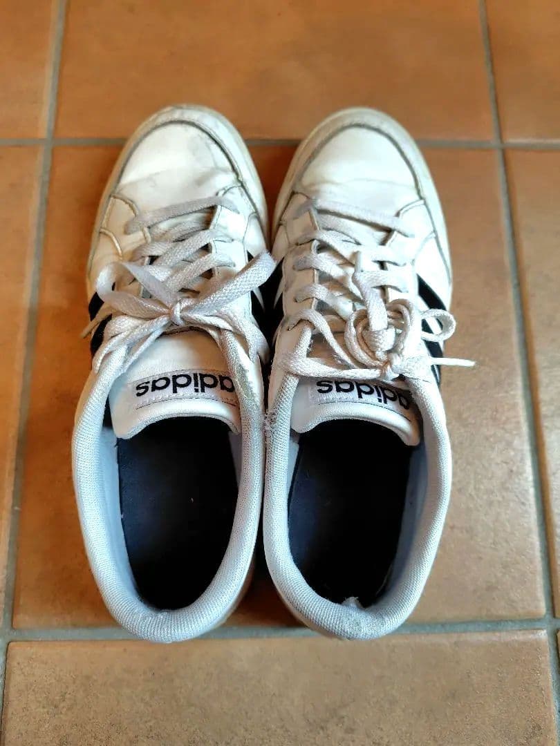 adidas スニーカー ホワイト ブラック — image 2