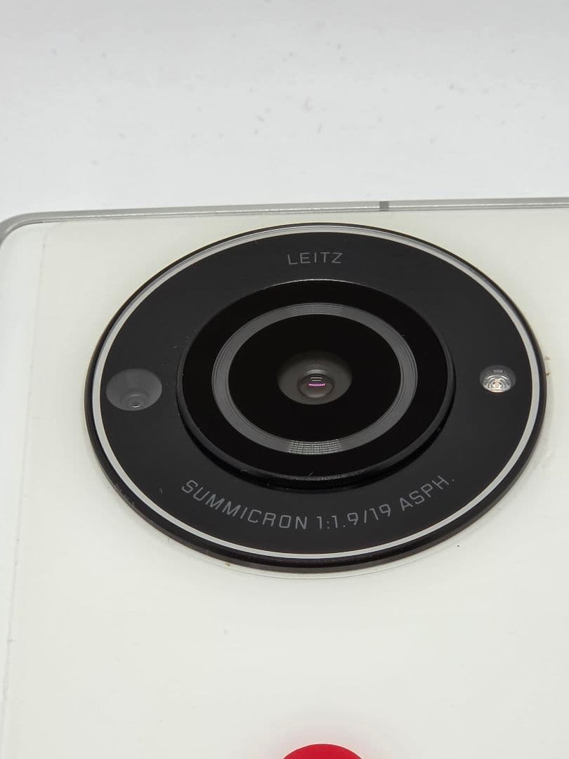 Leitz Phone 2 本体 専用ケース・レンズキャップ付き — image 4
