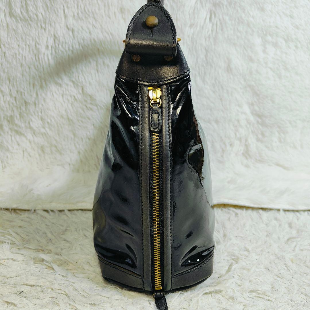 良品✨フェリージ エナメル×レザー ワンショルダーバッグ 黒 02-59 — image 5