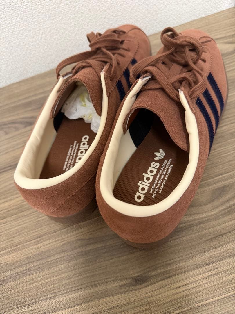 adidas スニーカー ブラウン 未使用 — image 2