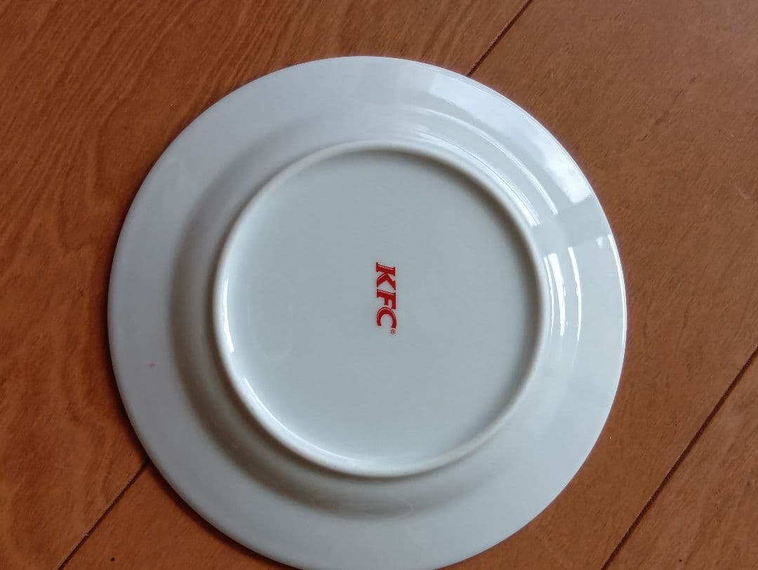 KFC ピーターラビット 円形 プレート2枚 — image 4