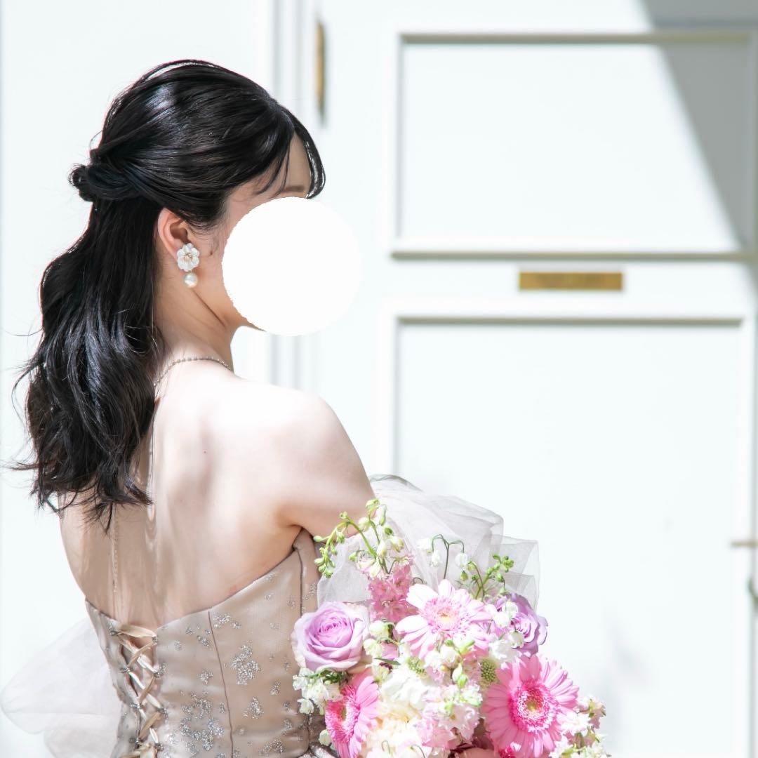 花モチーフ パール イヤリング — image 2