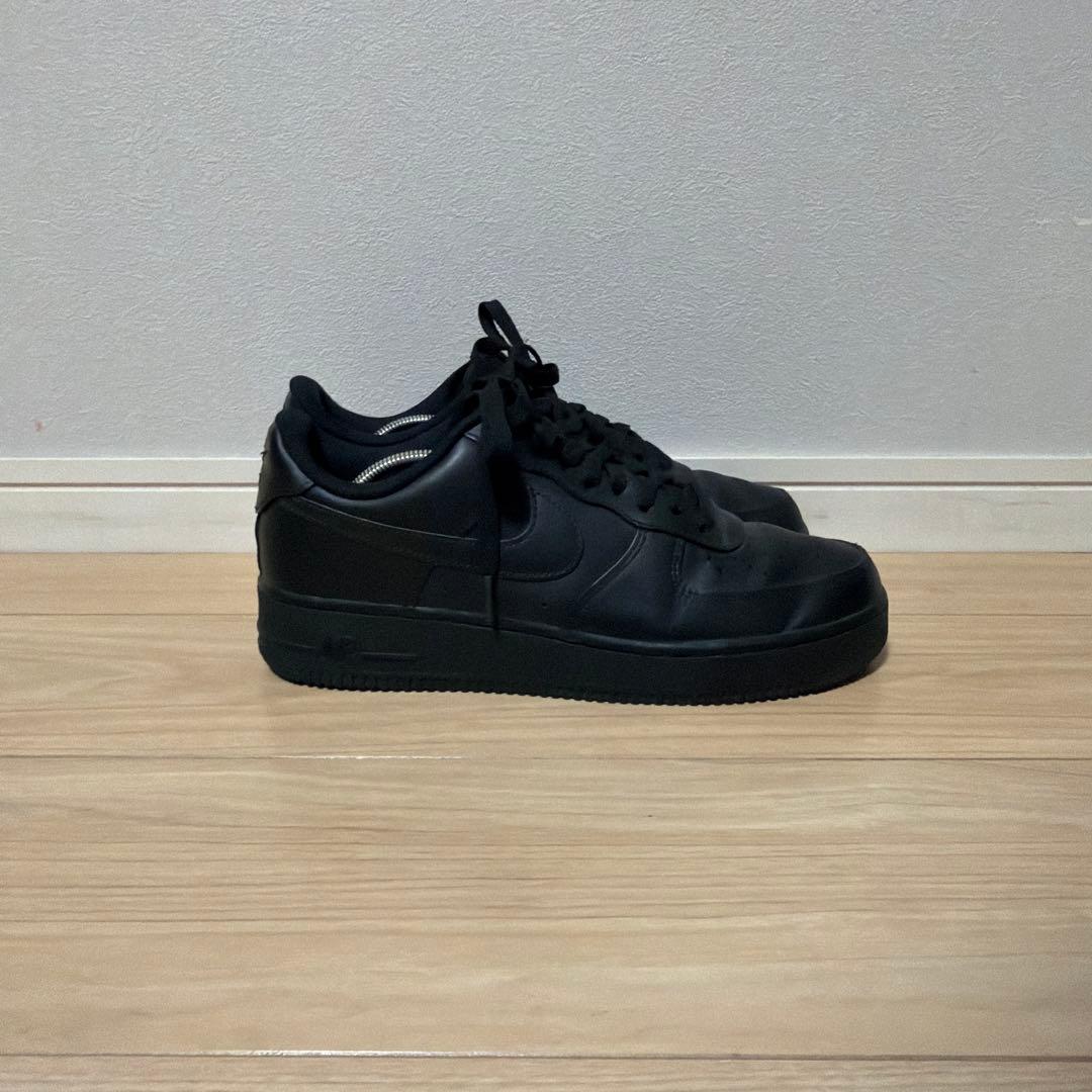 【美品】Nike Air Force 1 ブラック27.5cm — image 3