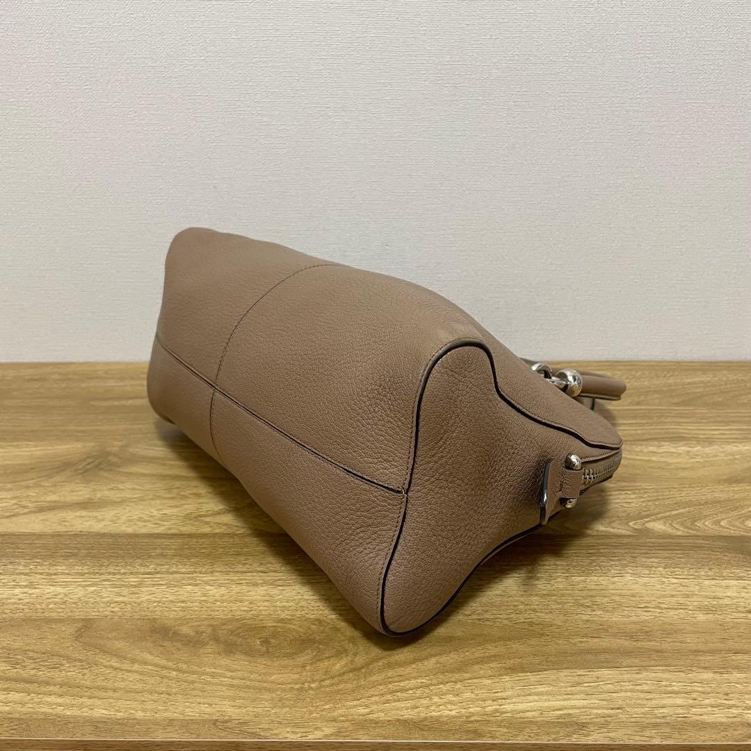 《美品》TOD’S （トッズ）レザー ハンドバッグ ベージュ系 — image 4