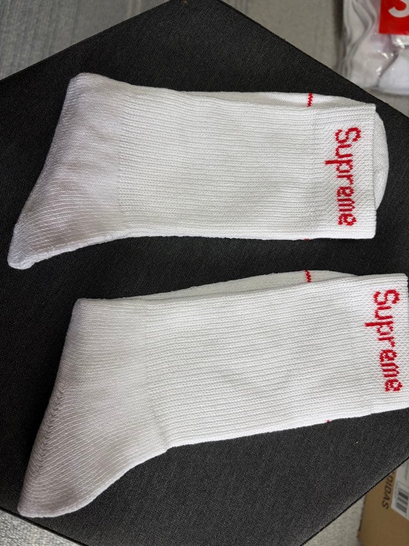 Supreme ホワイトクルーソックス 1足 2枚 — image 4