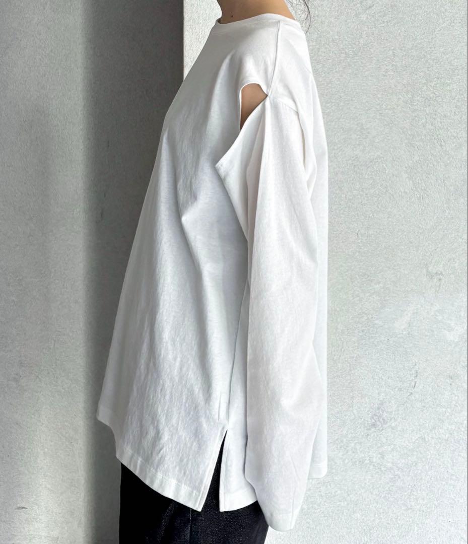 feepur ショルダーカットアウトルーズロンT WHITE — image 5