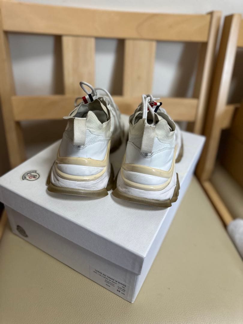 定価　10万円　MONCLER スニーカー ホワイト — image 3
