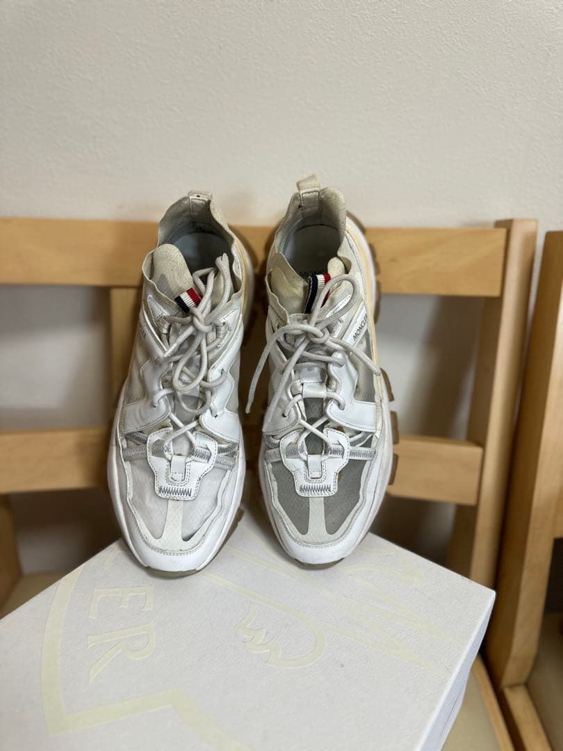 定価　10万円　MONCLER スニーカー ホワイト — image 5