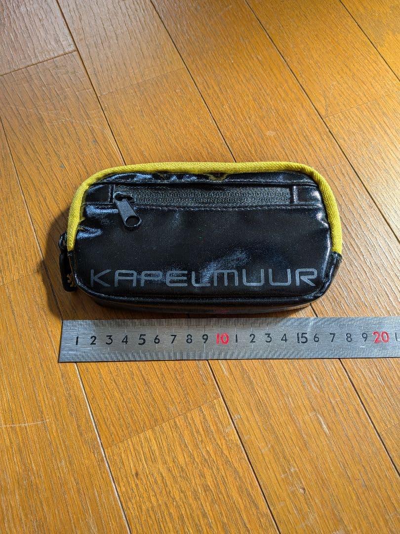 KAPELMUUR サイクルポーチ ブラック イエロー — image 3