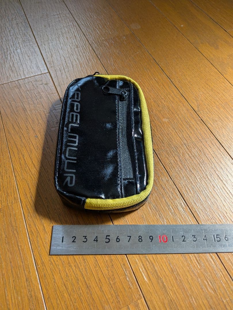 KAPELMUUR サイクルポーチ ブラック イエロー — image 4