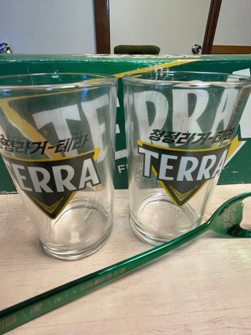 【非売品・新品未使用】TERRAビール グラス 2個とオープナー1個セット — image 2