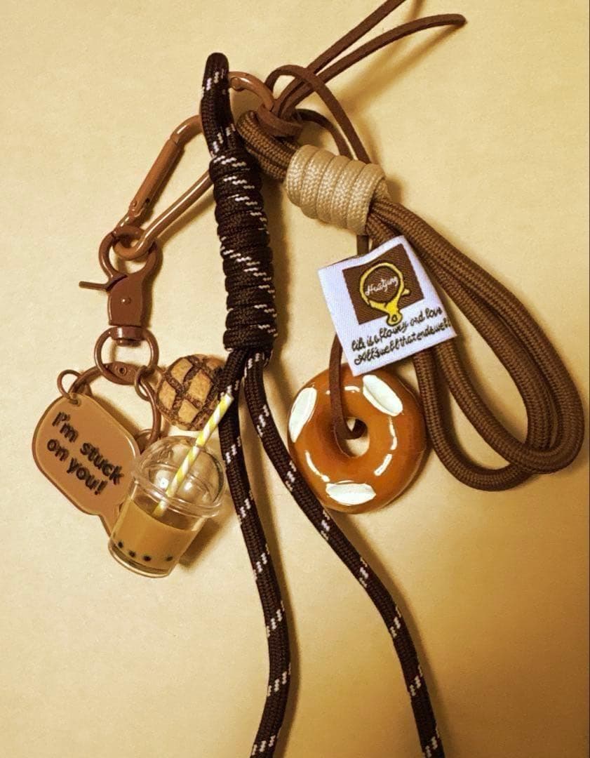新品　ドーナツと飲み物のチャーム付きキーホルダー — image 3