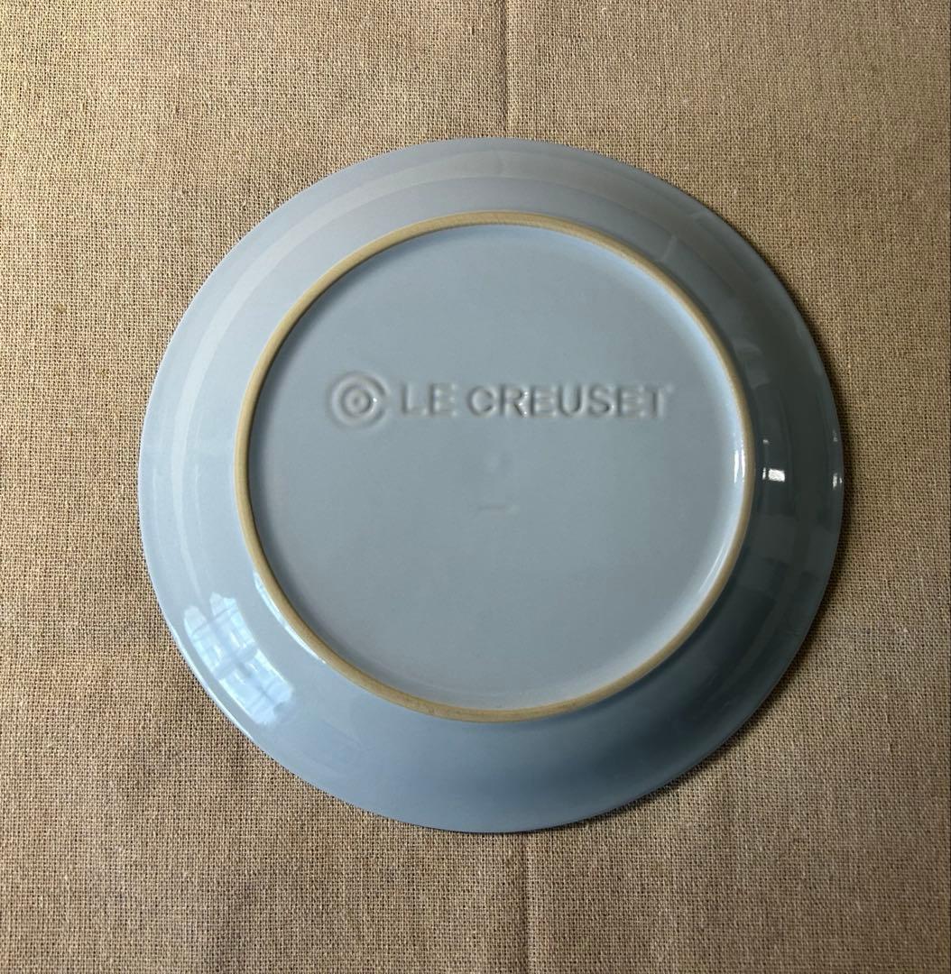 ＊LE CREUSET＊ラウンドプレート19センチ ブルー — image 2