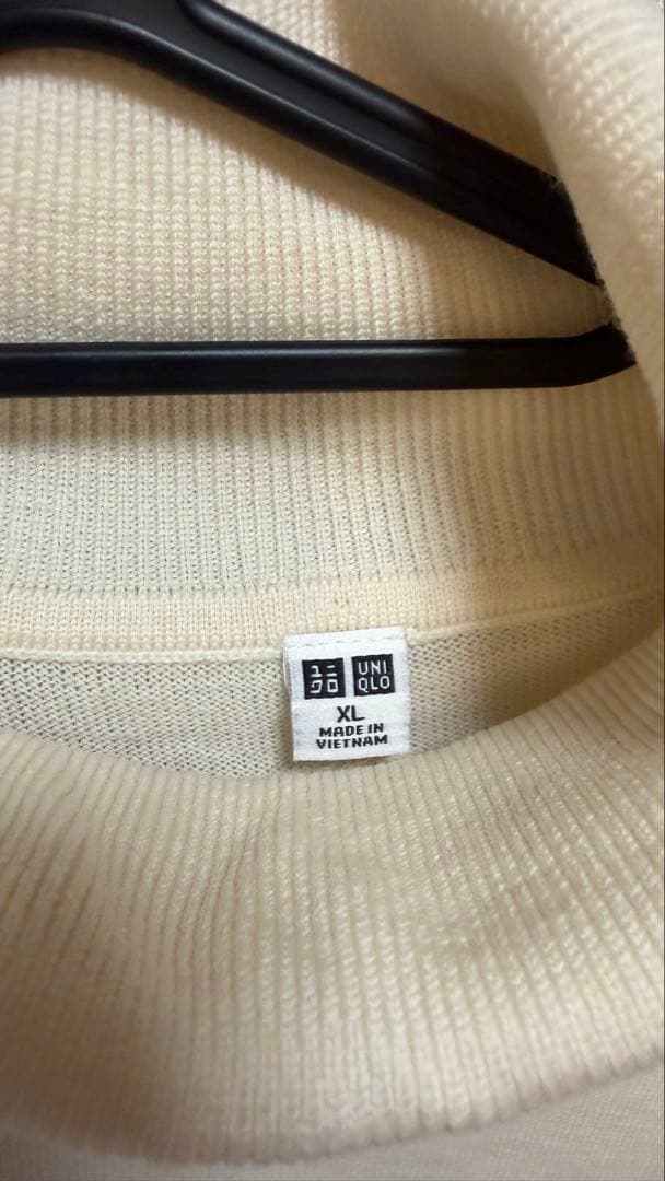 UNIQLO タートルネック ニット オフホワイト — image 3